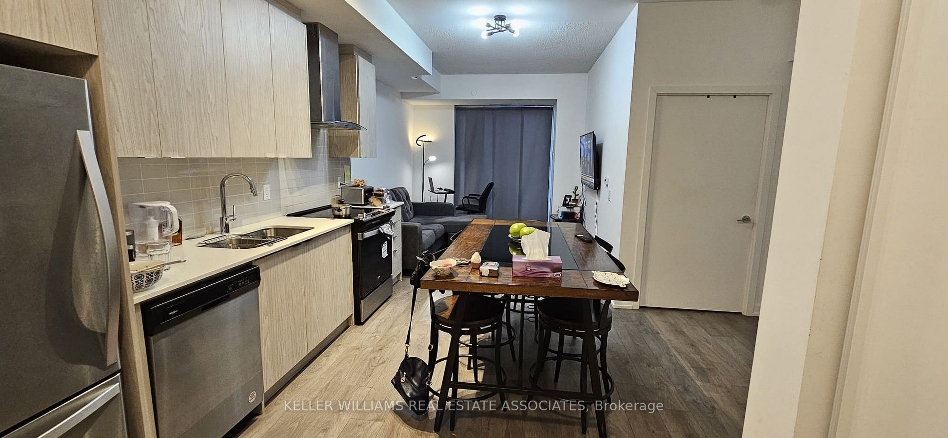 55 Duke St W, #409
