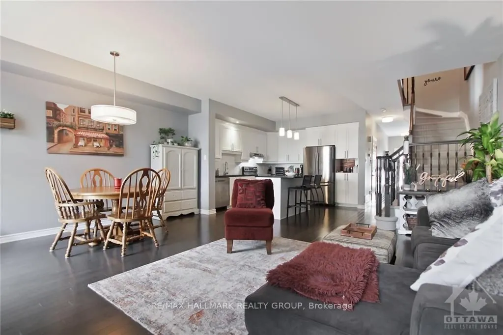 225 King St