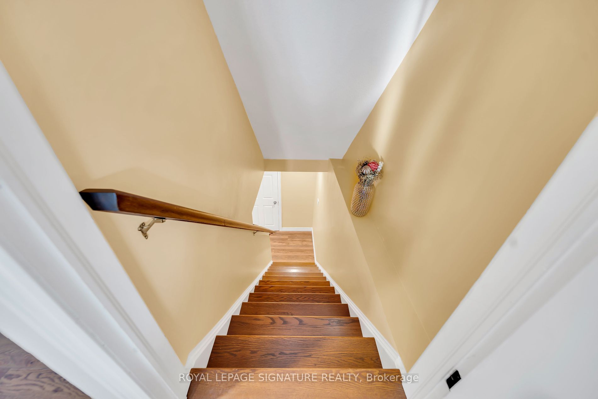 219 Elmira Rd S