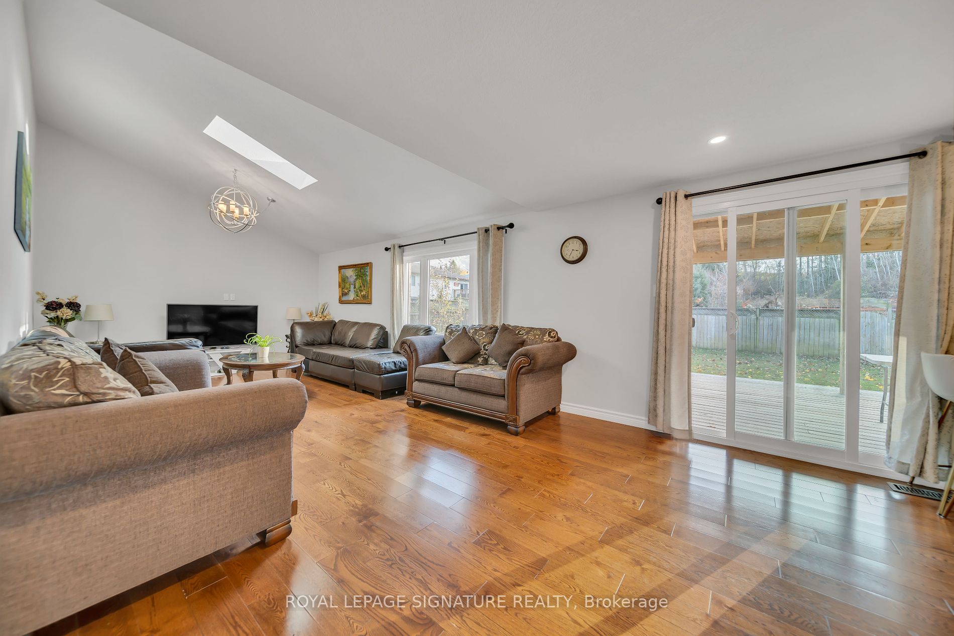 219 Elmira Rd S