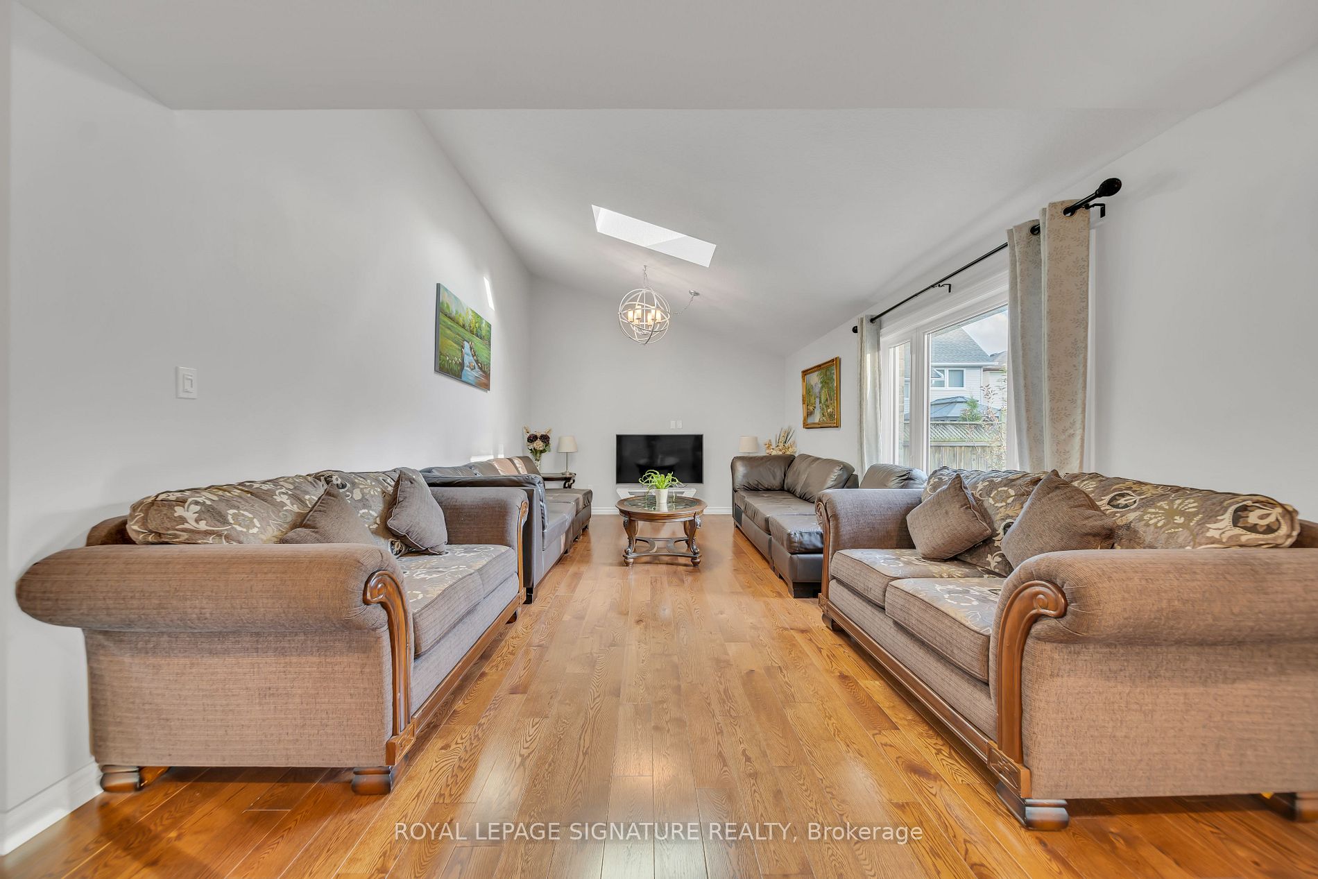 219 Elmira Rd S