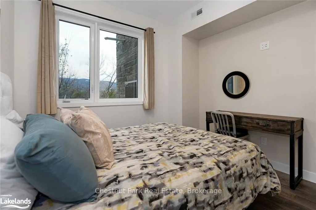 18 BECKWITH LANE #202