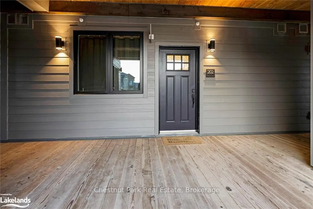 18 BECKWITH LANE #202