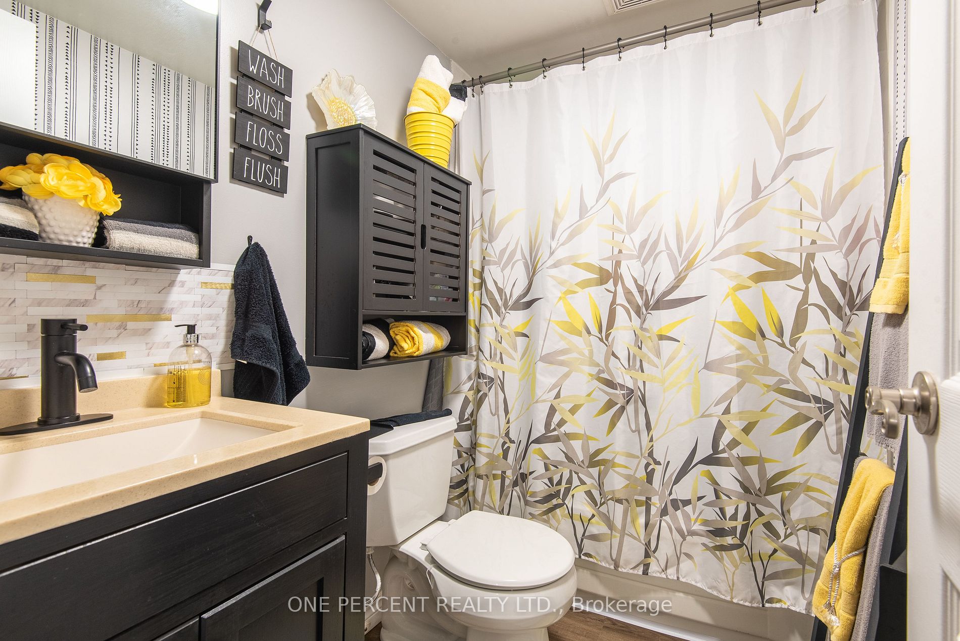 105 Conroy Cres, #103
