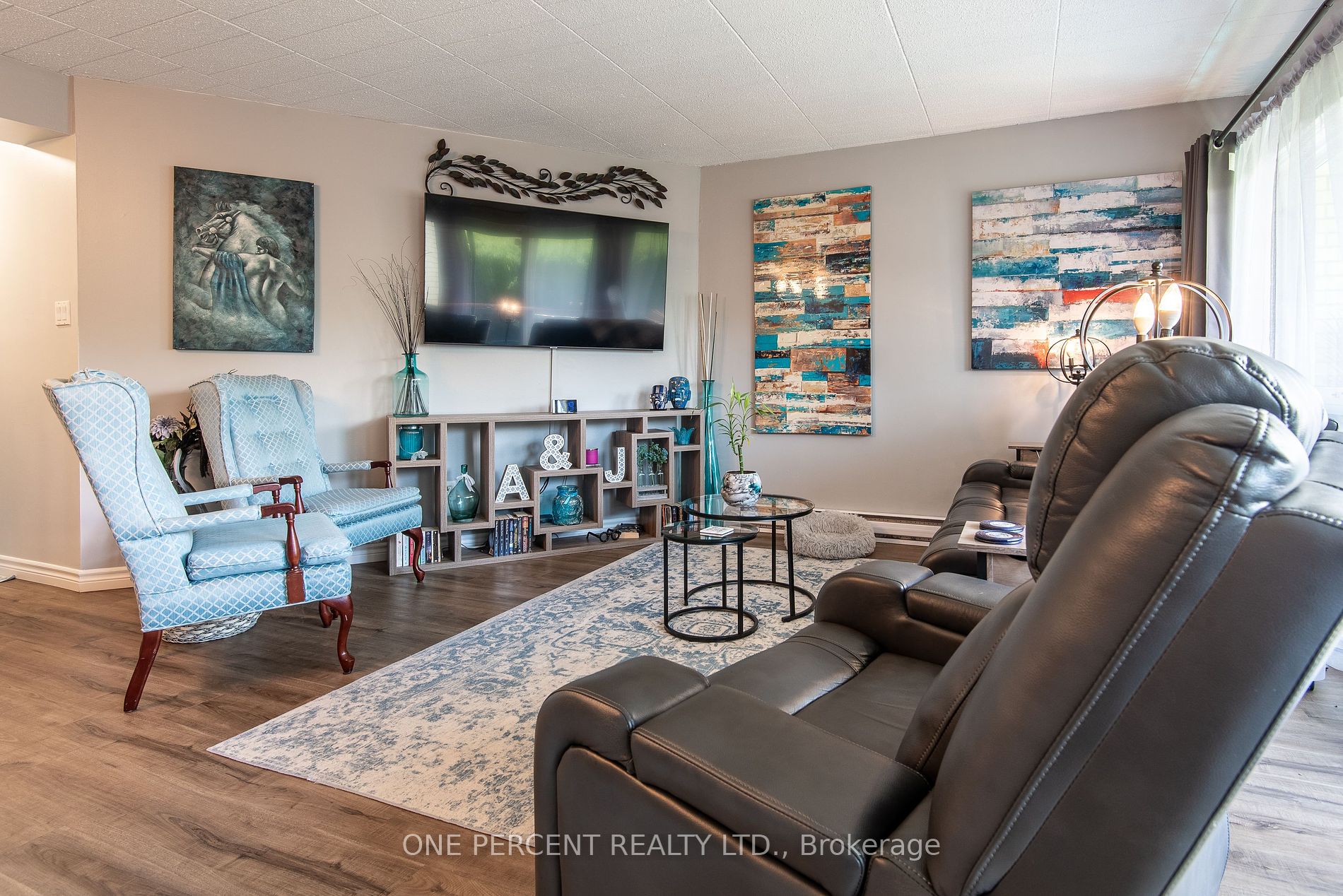 105 Conroy Cres, #103