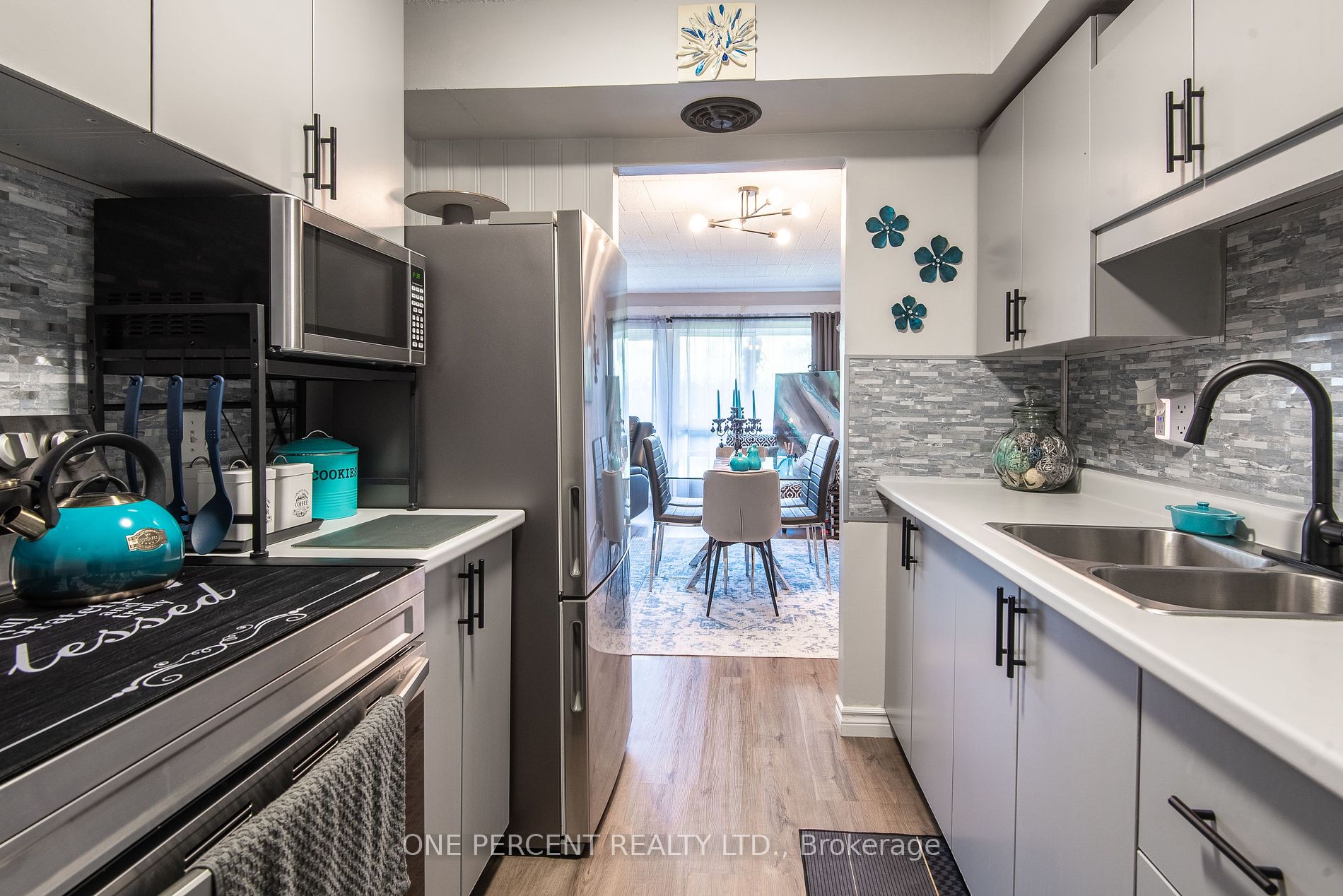105 Conroy Cres, #103