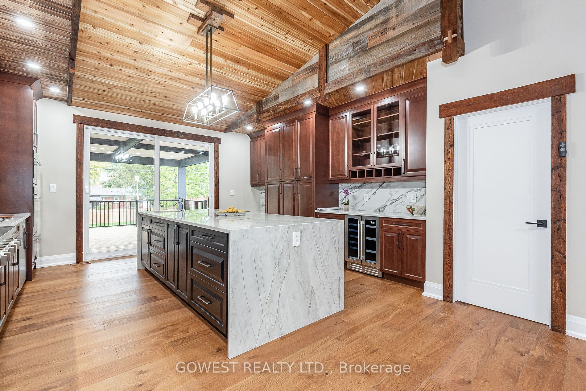 20 Tasker St