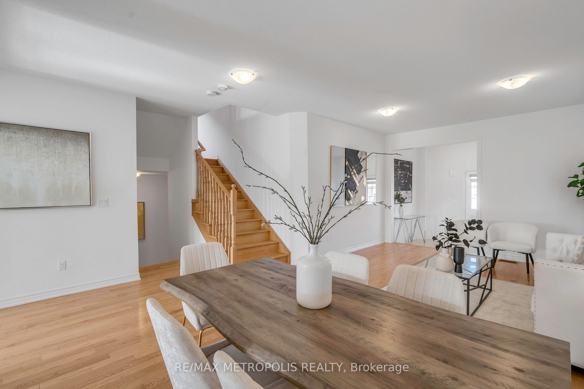 337 Moody St
