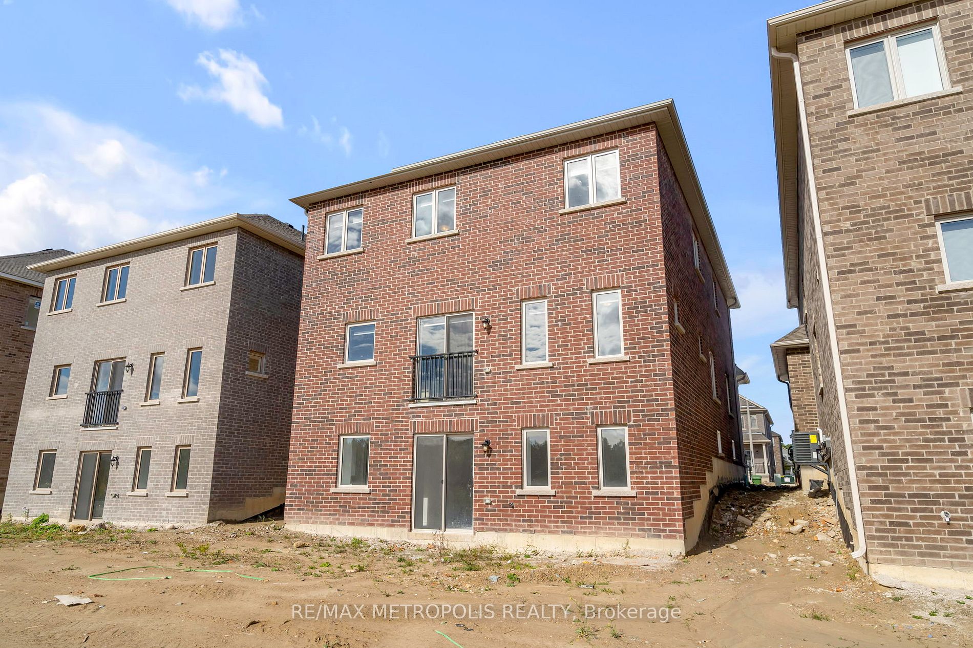 337 Moody St