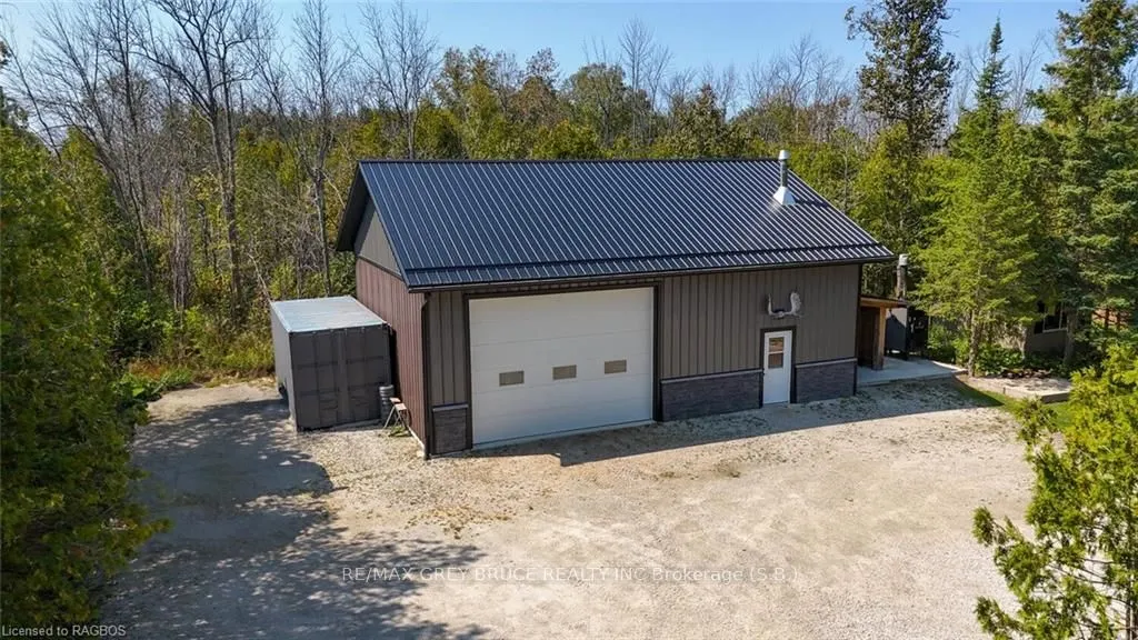 143 OLIPHANT Way