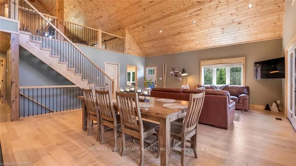 143 OLIPHANT Way