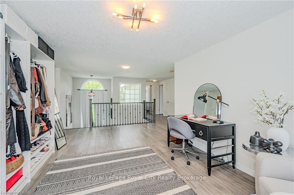173 CLAIR Rd W