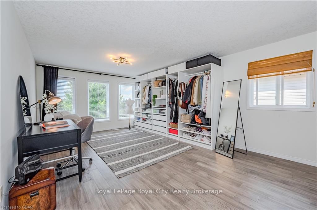 173 CLAIR Rd W