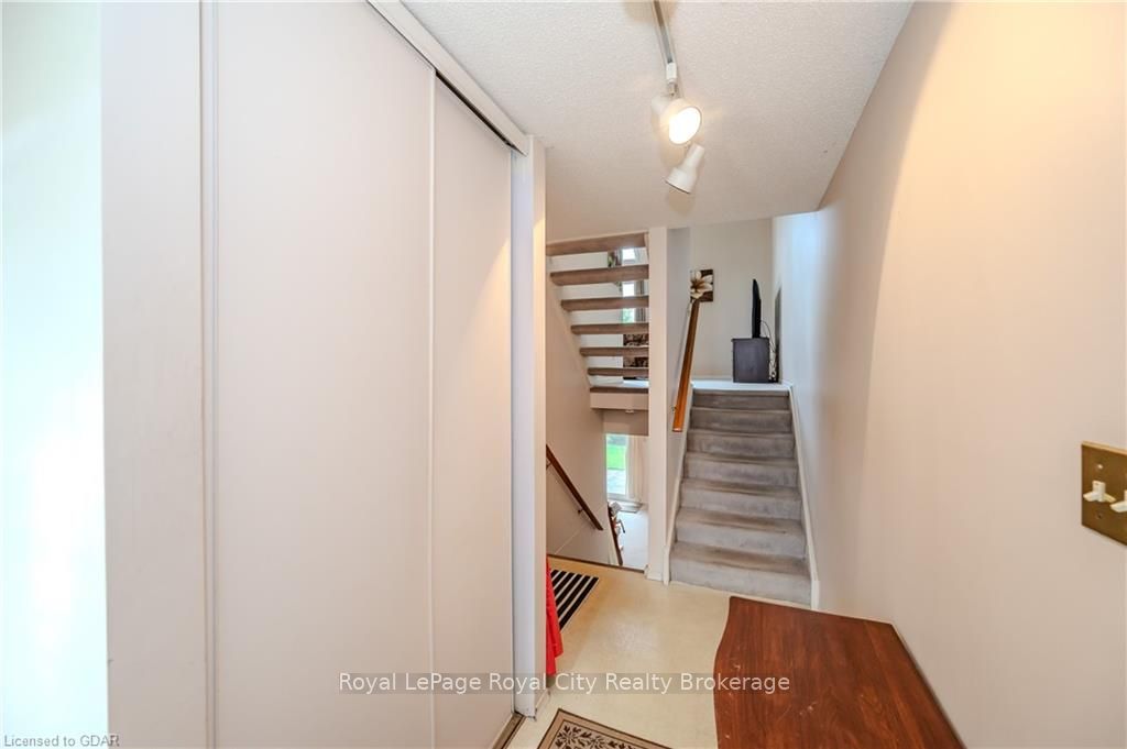 111 TRAYNOR Ave, #23
