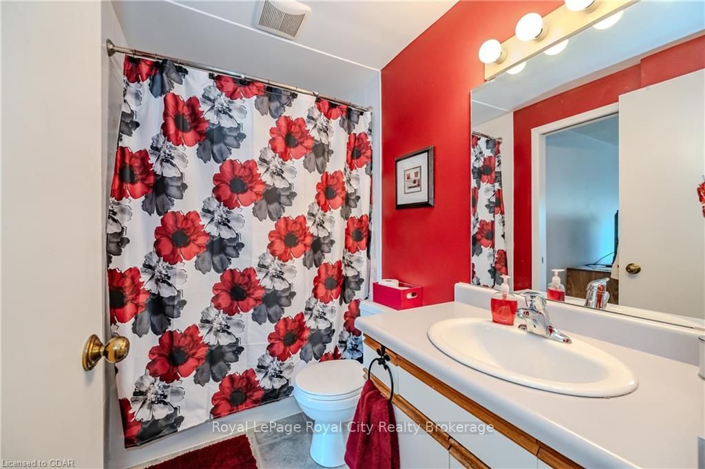 111 TRAYNOR Ave, #23