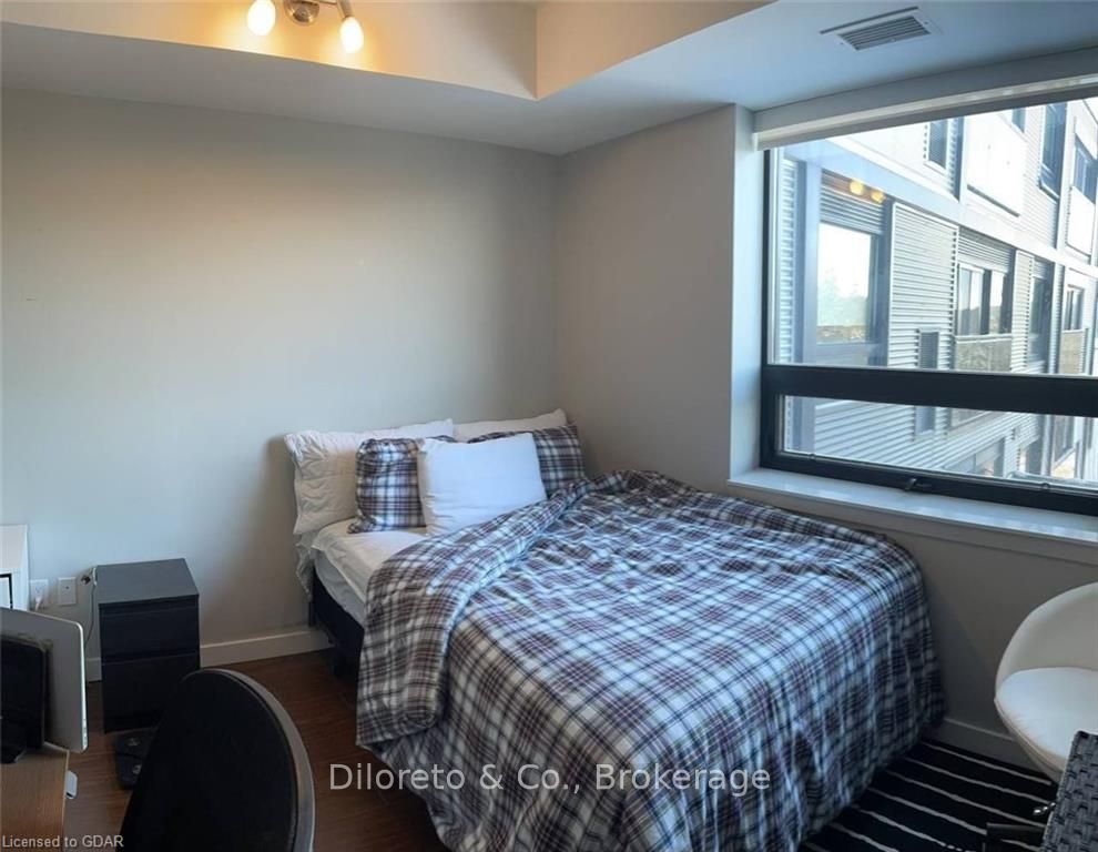 1291 GORDON St, #218