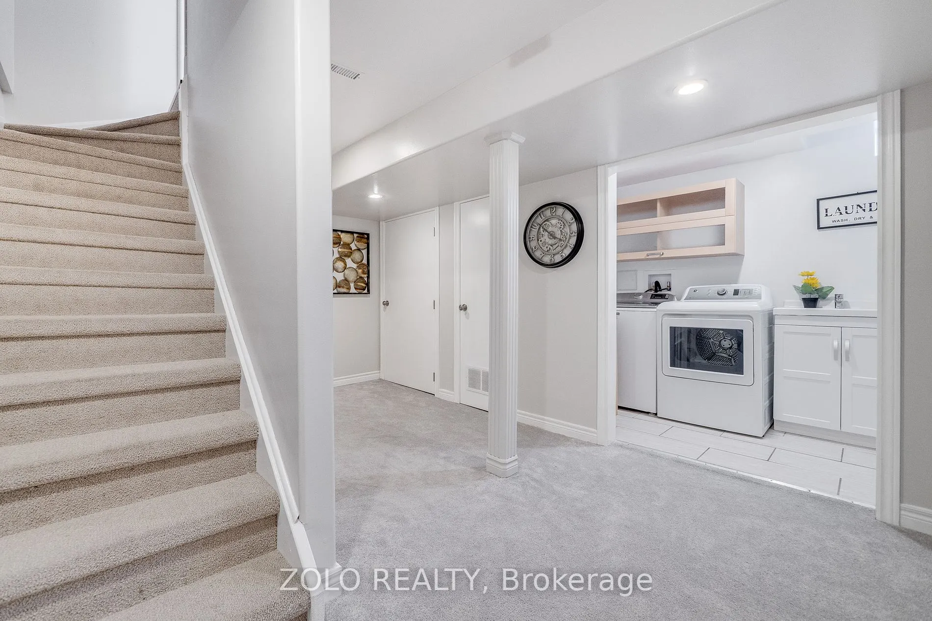 371 Burnett Ave