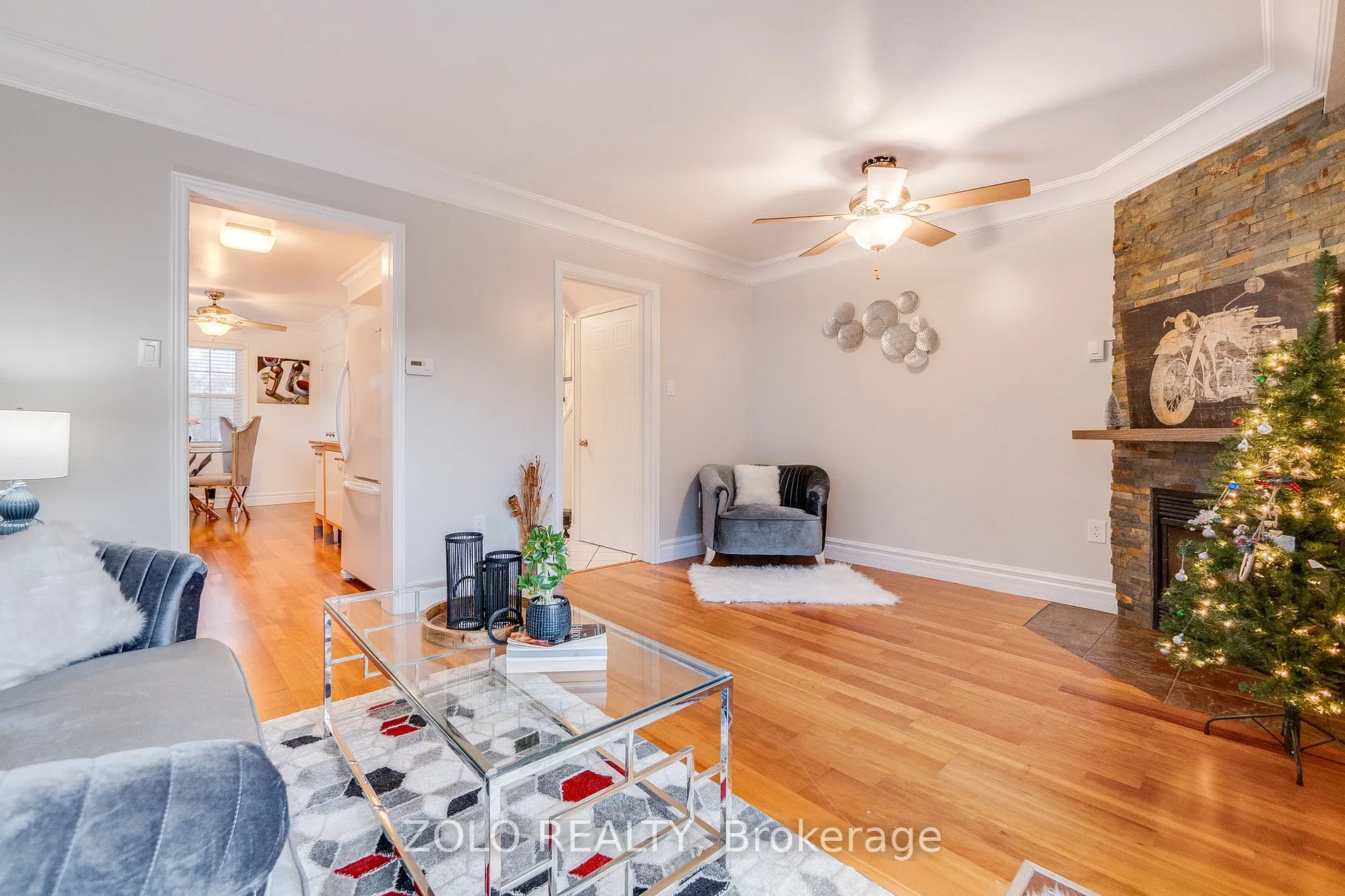 371 Burnett Ave