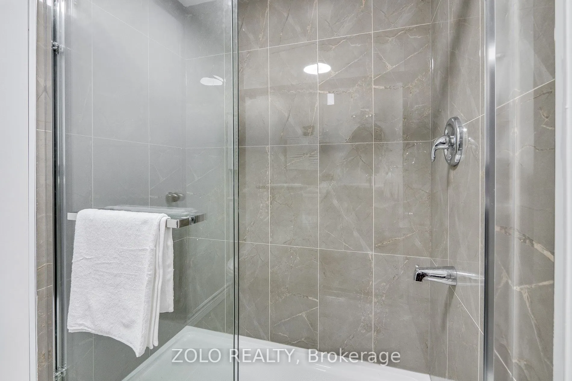 371 Burnett Ave