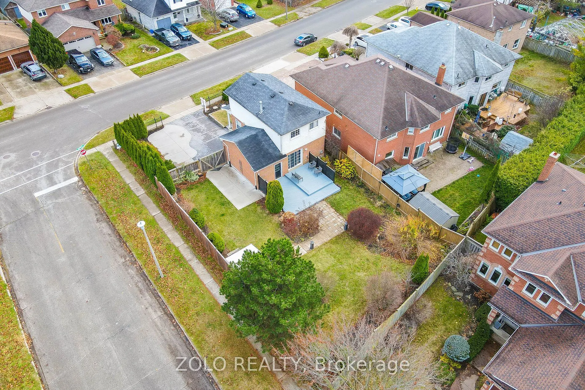 371 Burnett Ave