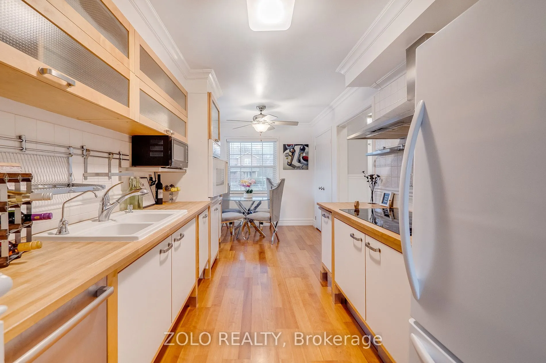371 Burnett Ave