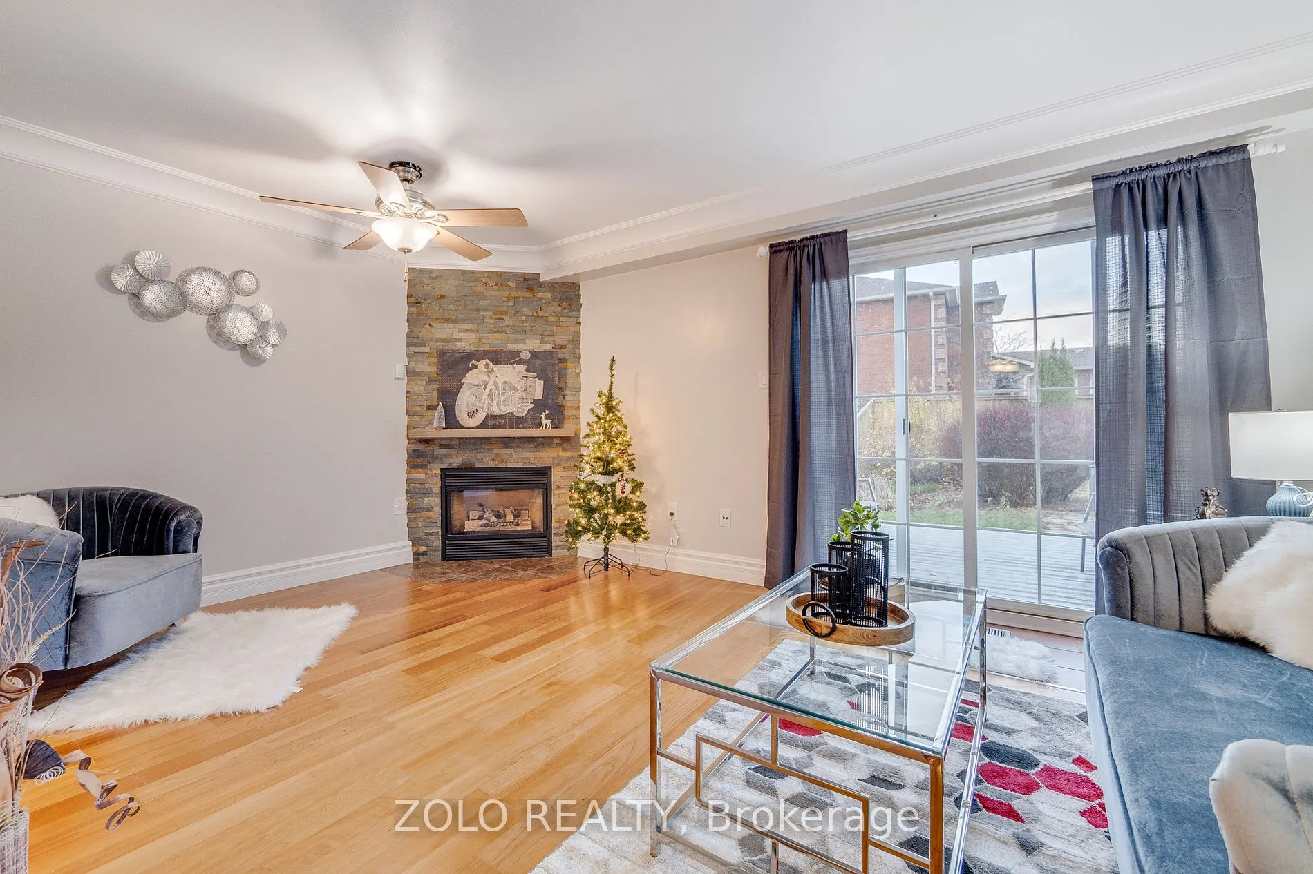 371 Burnett Ave