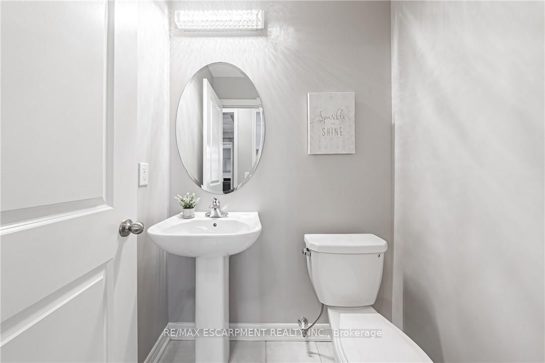 51 Narbonne Cres