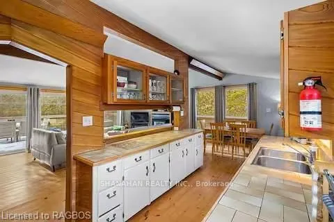 26 ELGIN St
