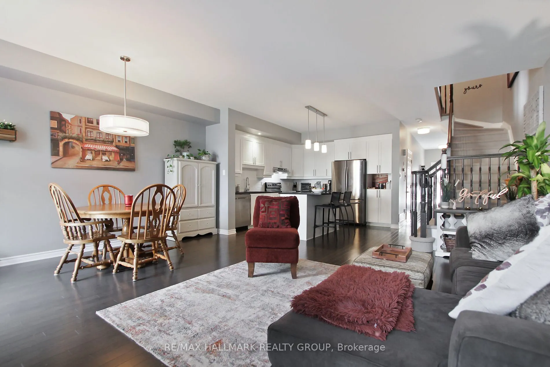 225 King St