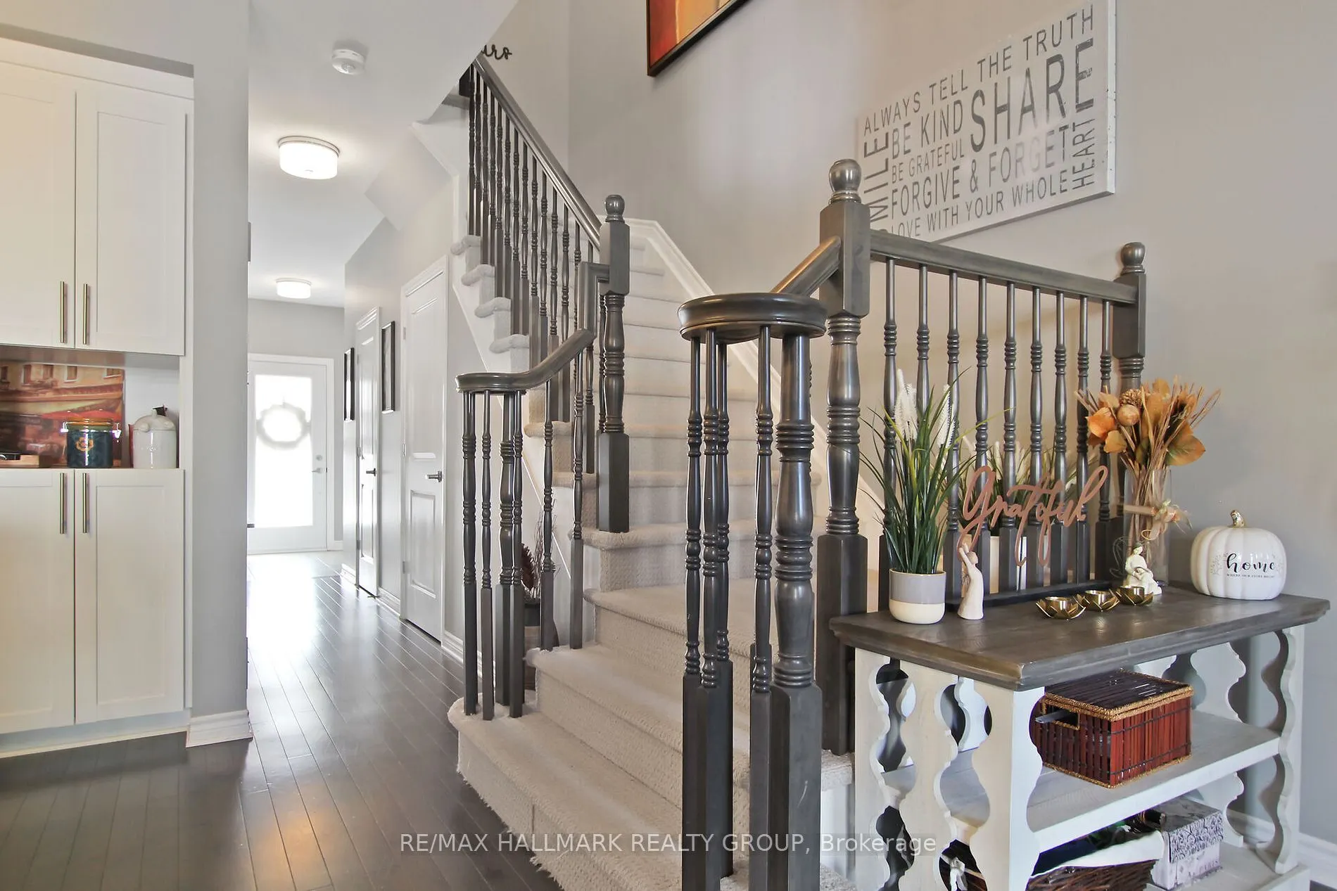 225 King St