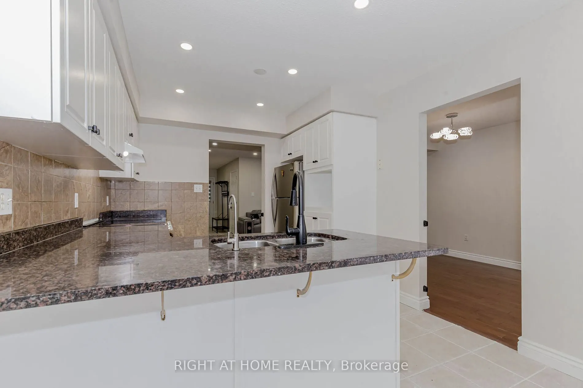 51 Hawkins Dr