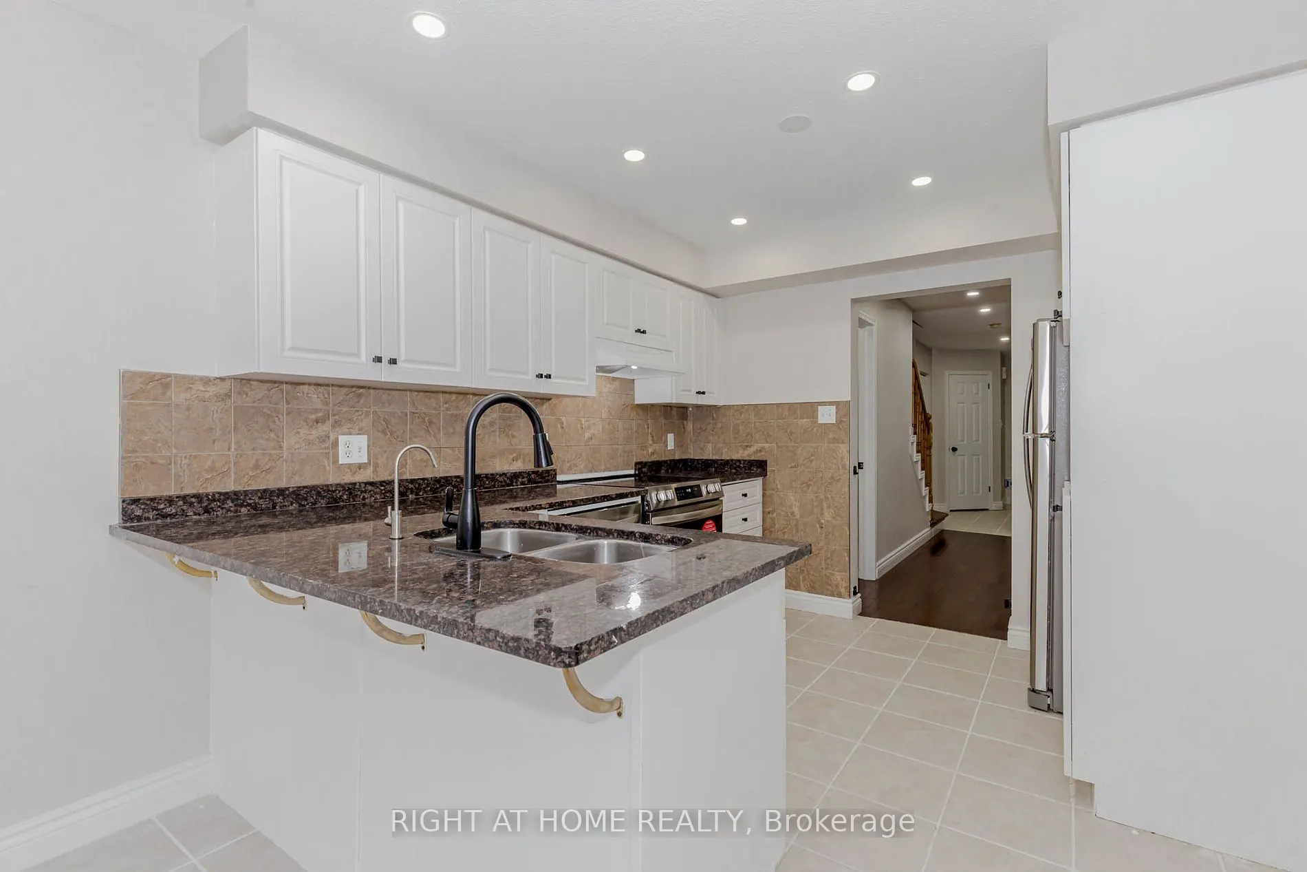51 Hawkins Dr