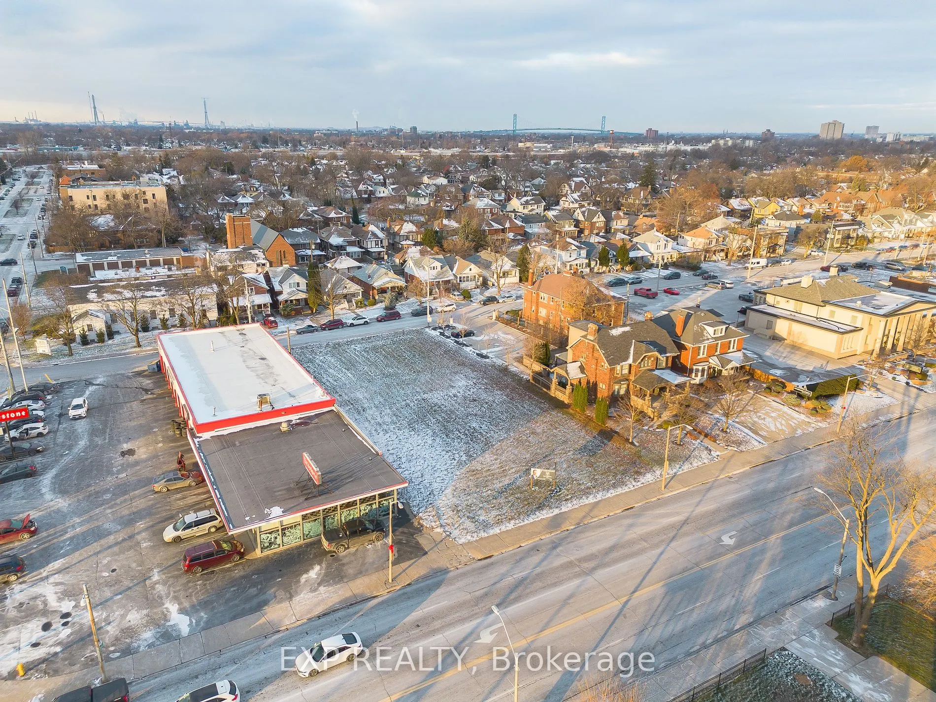 1181 Ouellette Avenue