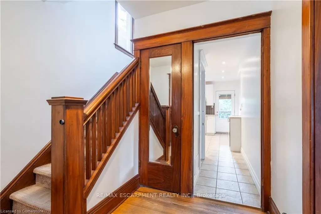 56 Newton Ave