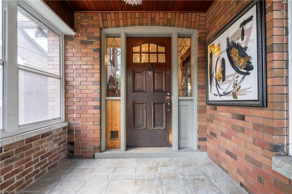 56 Newton Ave