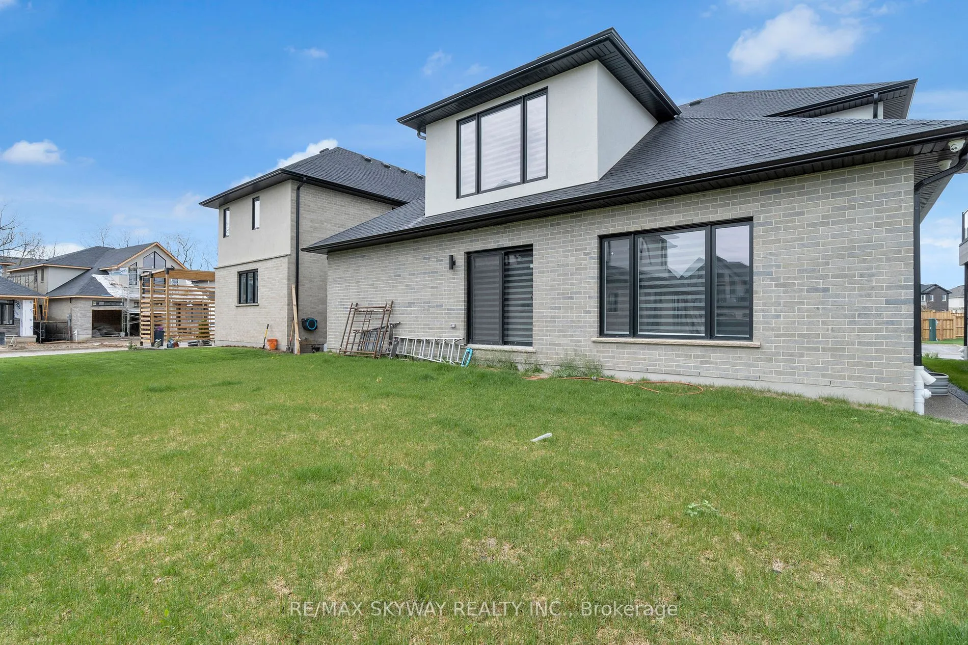 972 Stonecliffe Walk, #18
