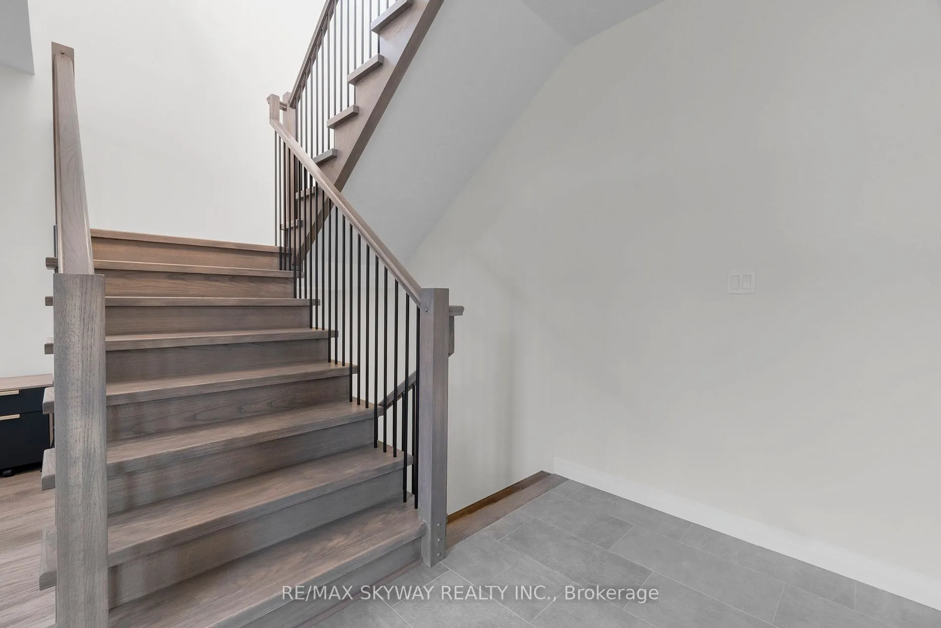 972 Stonecliffe Walk, #18