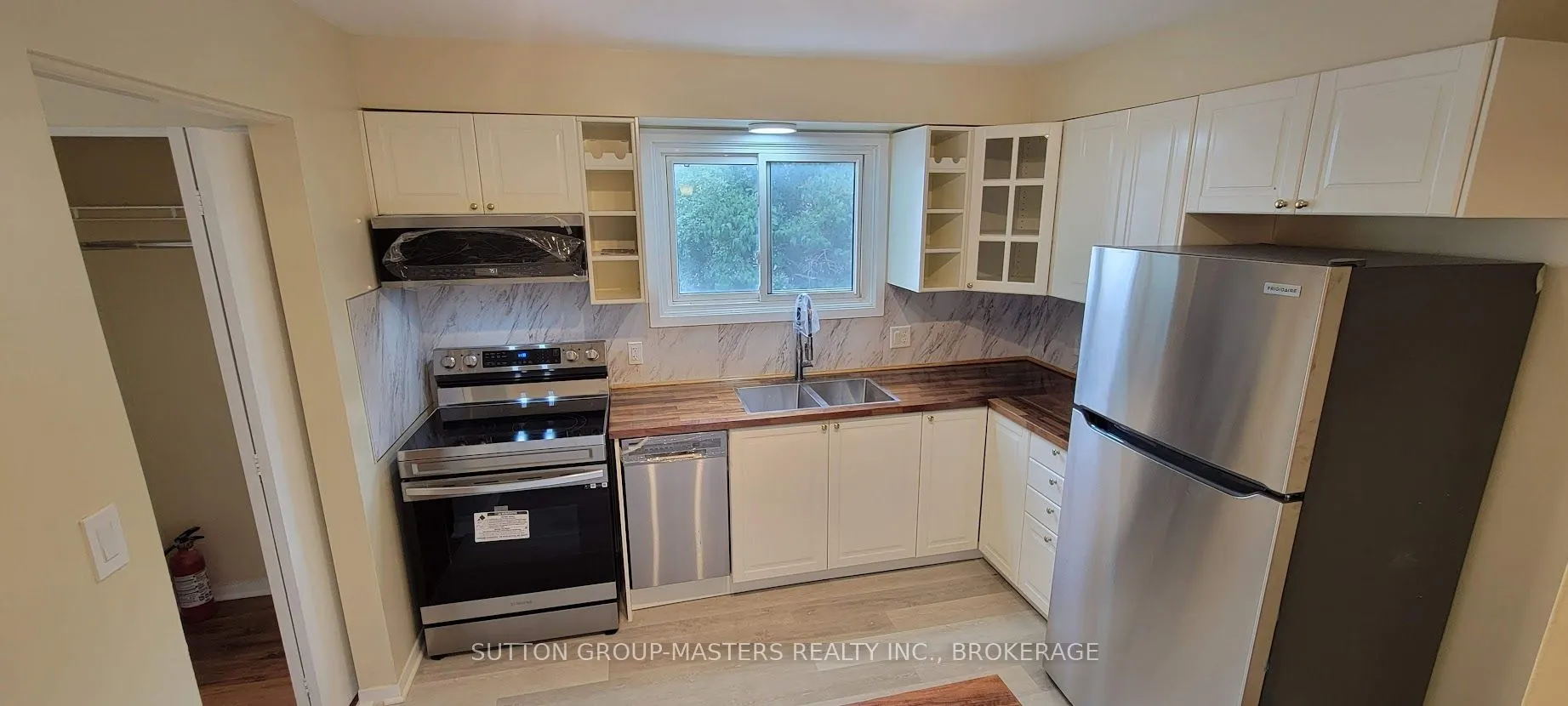 248 Mclellan Crt, #1