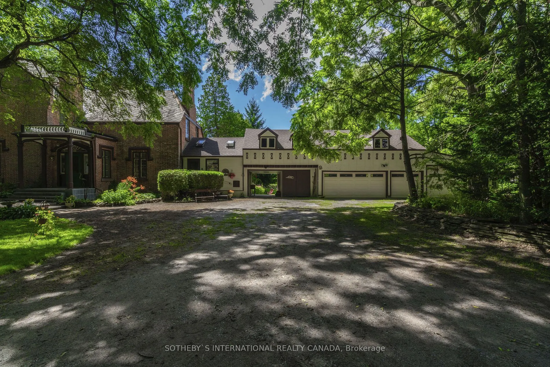 366 Lakeshore Rd
