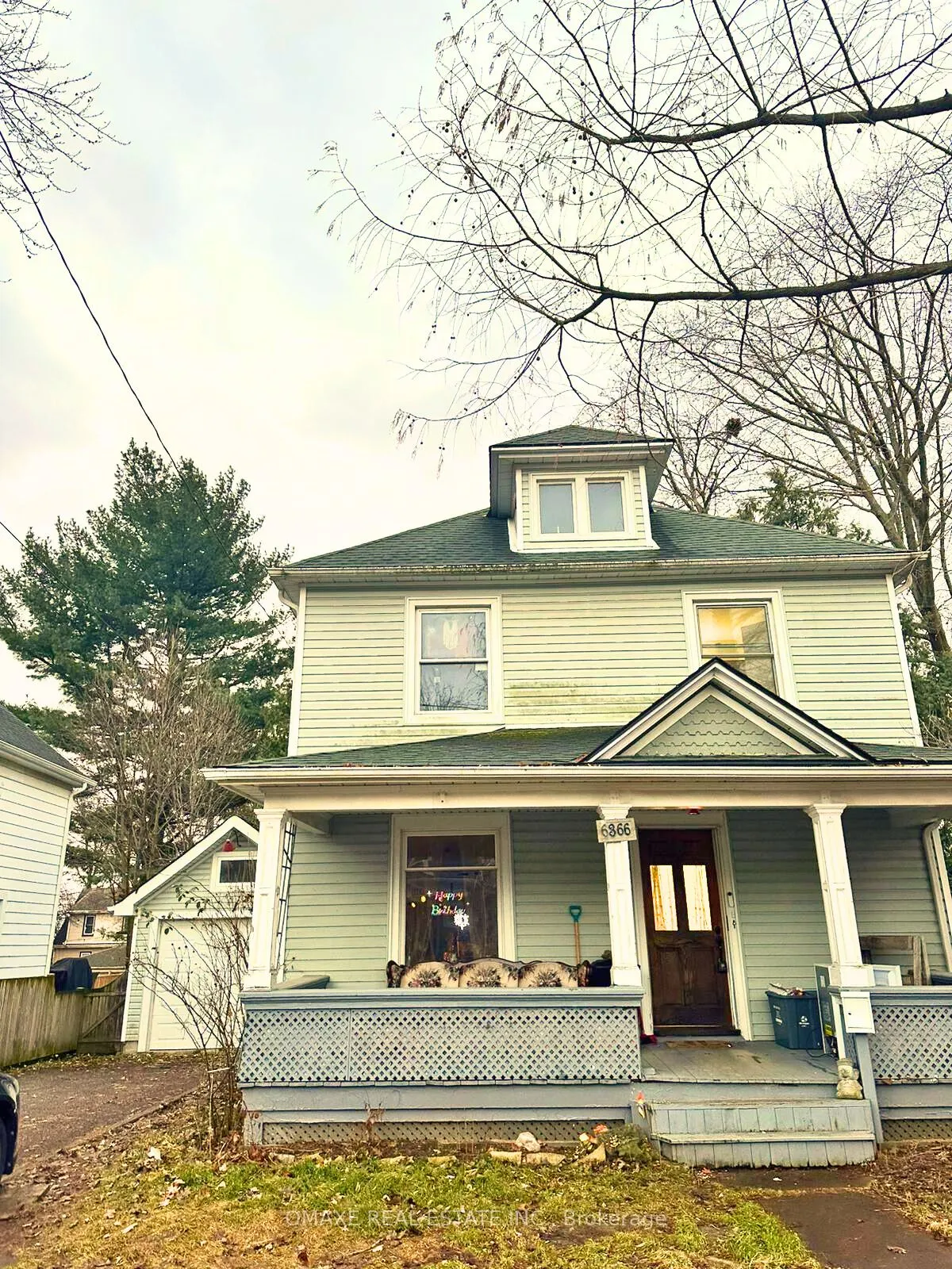 6366 Barker St