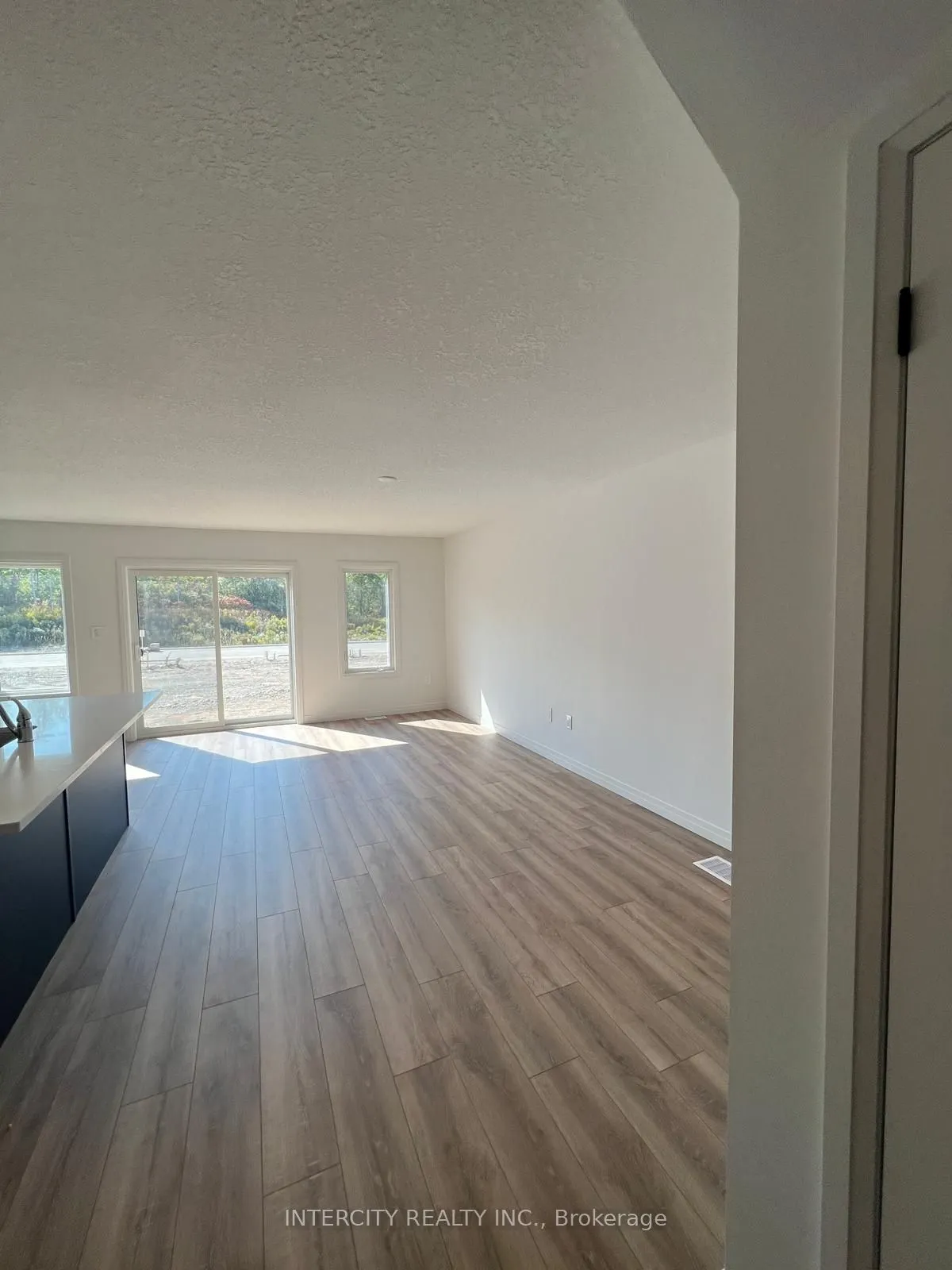 81 Queensbrook Cres