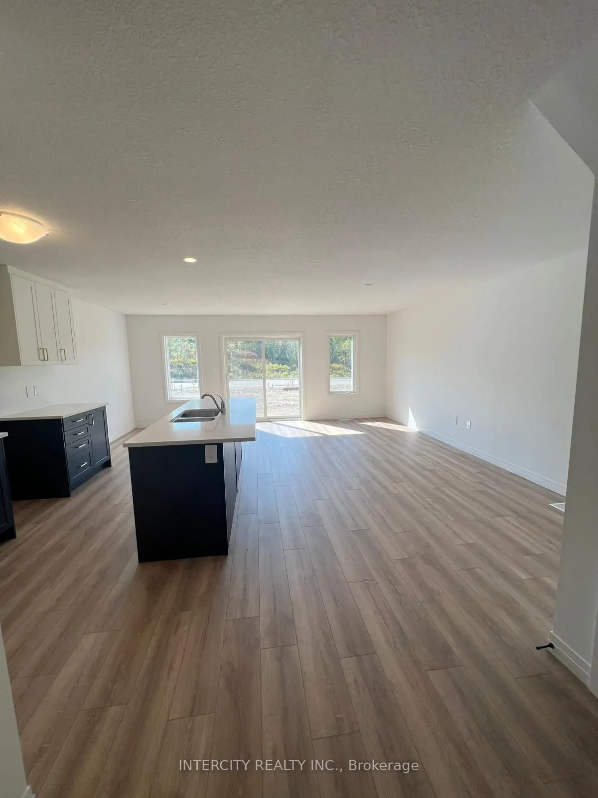 81 Queensbrook Cres