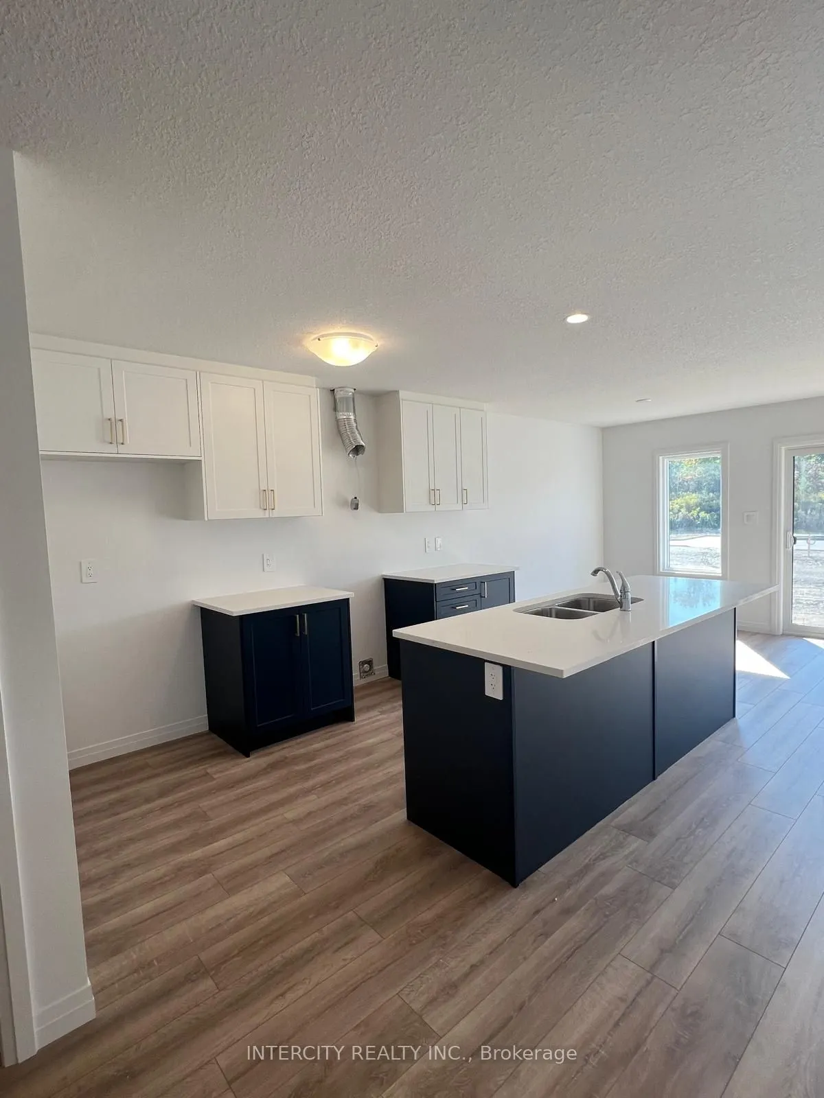 81 Queensbrook Cres