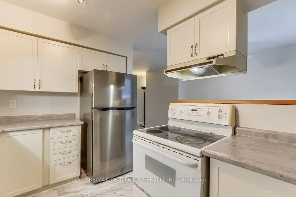1290 Bentley Dr, #28