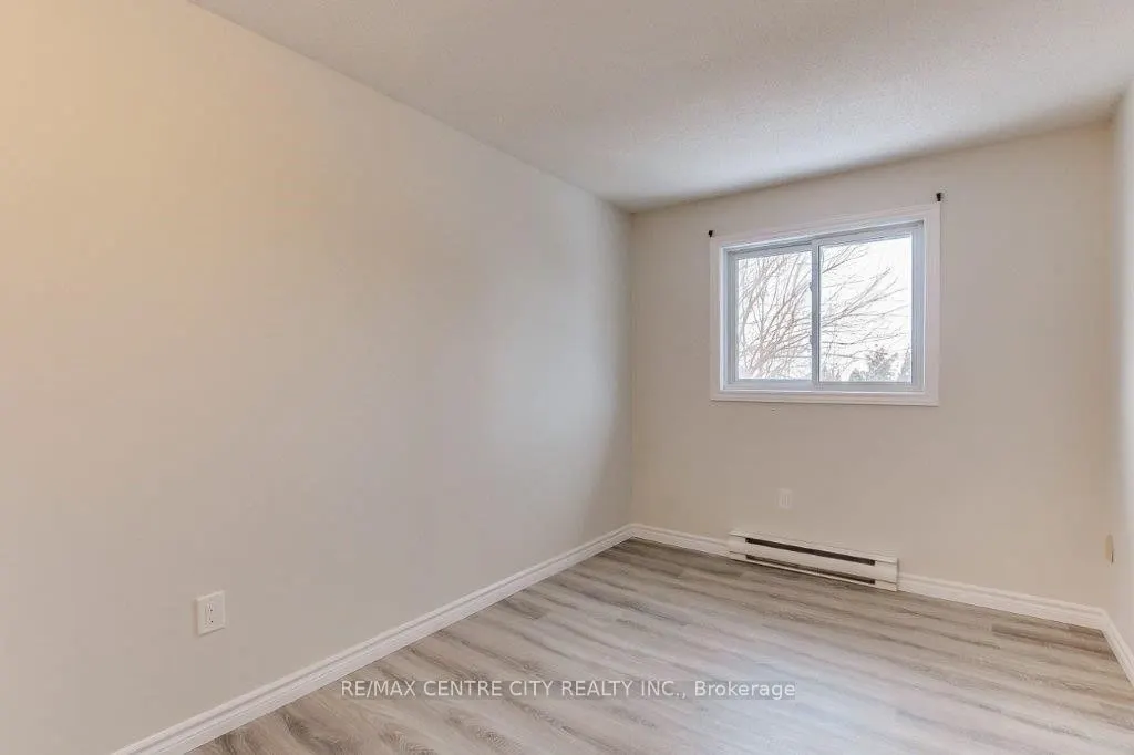 1290 Bentley Dr, #28