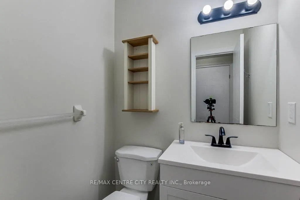 1290 Bentley Dr, #28