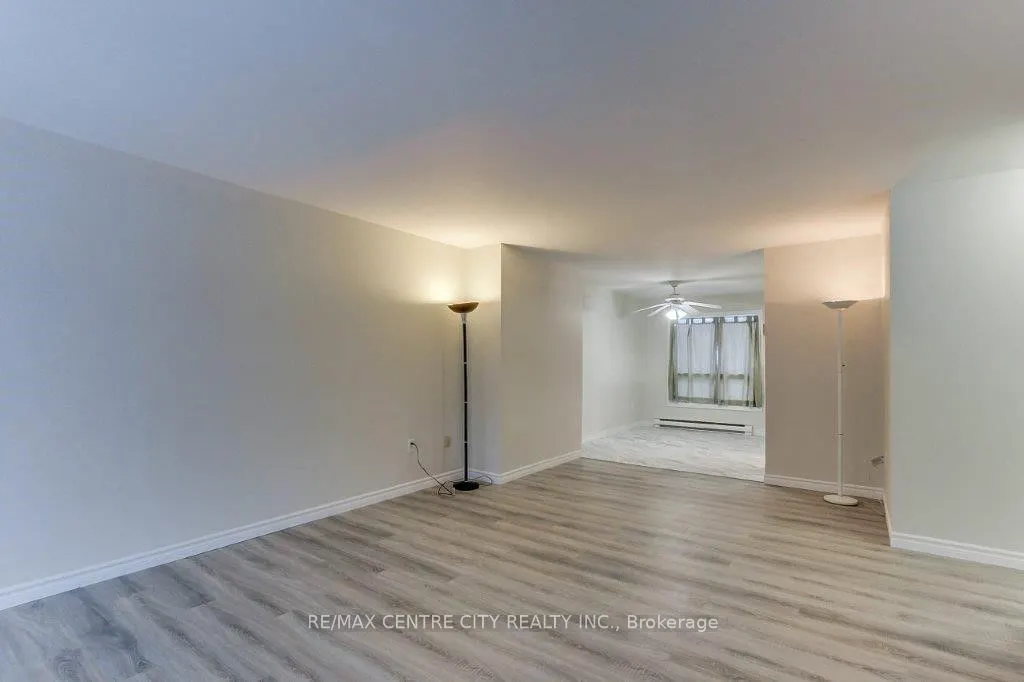 1290 Bentley Dr, #28