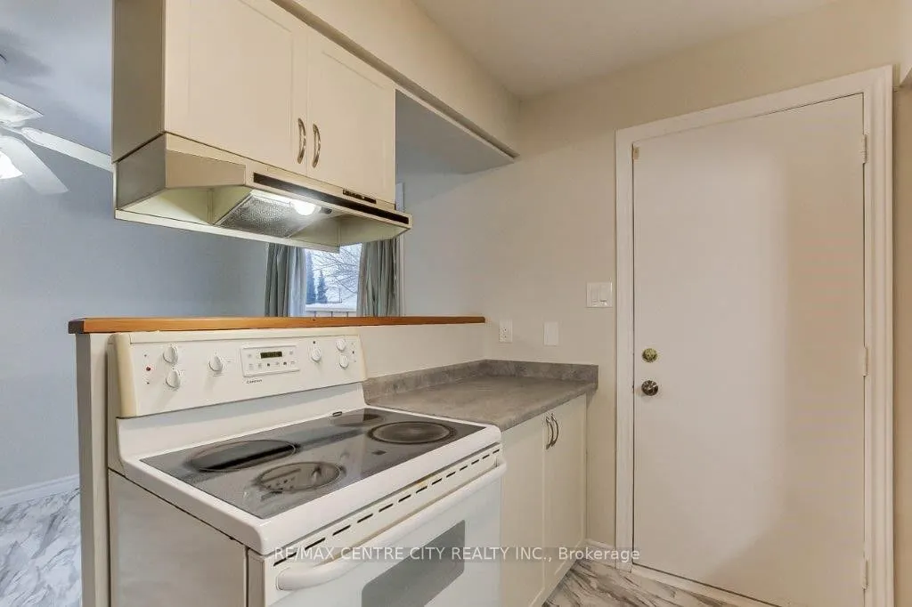 1290 Bentley Dr, #28