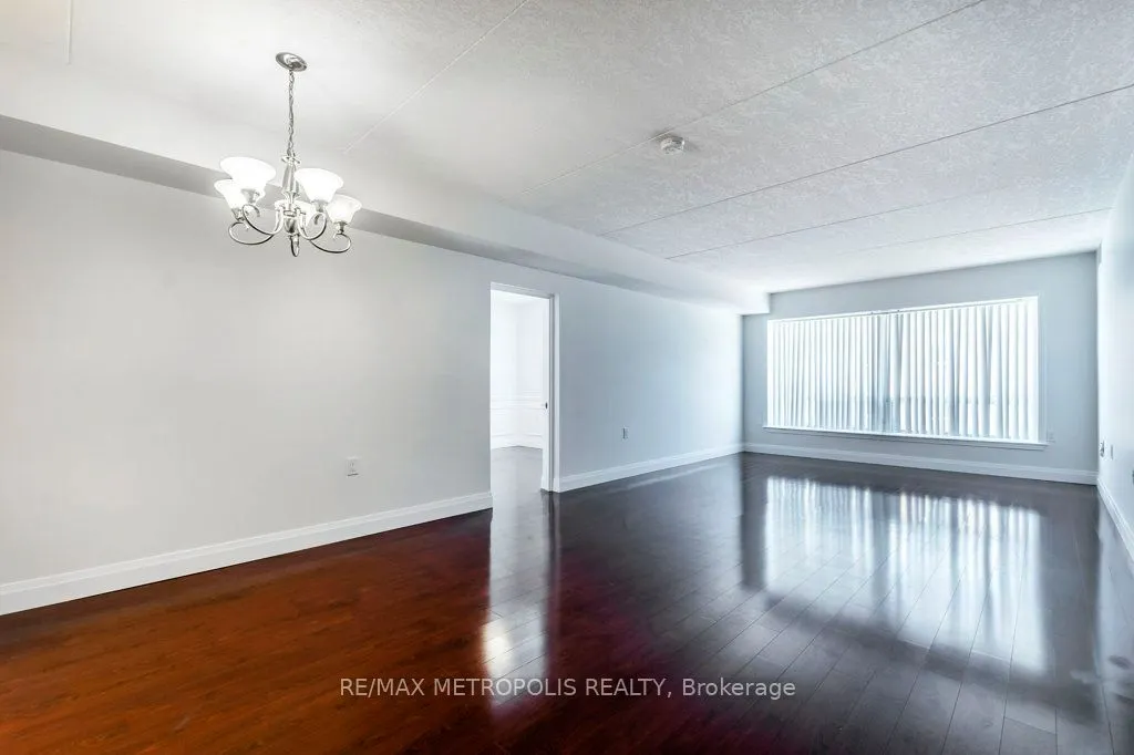 405 Erb Street W, #204