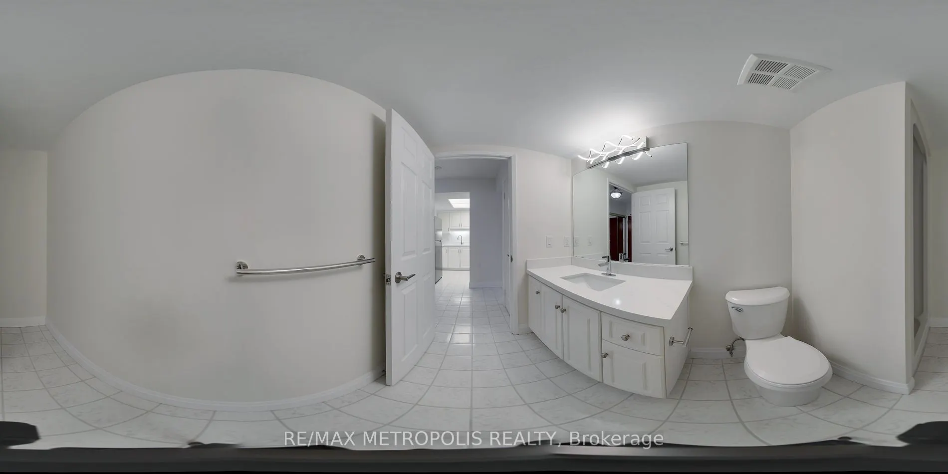 405 Erb Street W, #204